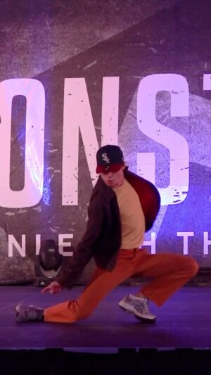 Ian Eastwood Instagram - 🧘☮️✨ • @monstersdance faculty performance, reston | FREESTYLE.
•
song : “all the words we don’t say” - @hiatuskaiyote & @omarijazz 
•
see you in chicago this weekend @monstersdance family! let’s boogie!
•
#dancer #freestyle #dance #popping