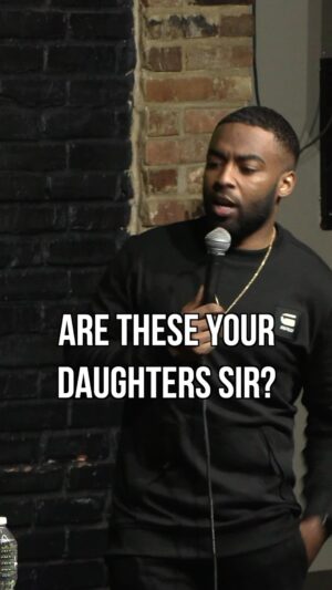 Ian Lara Instagram - Look crowd work isn’t always perfect 🤷🏾‍♂️ 

#funny #laughing #comedy #fyp #joking #standupcomedy