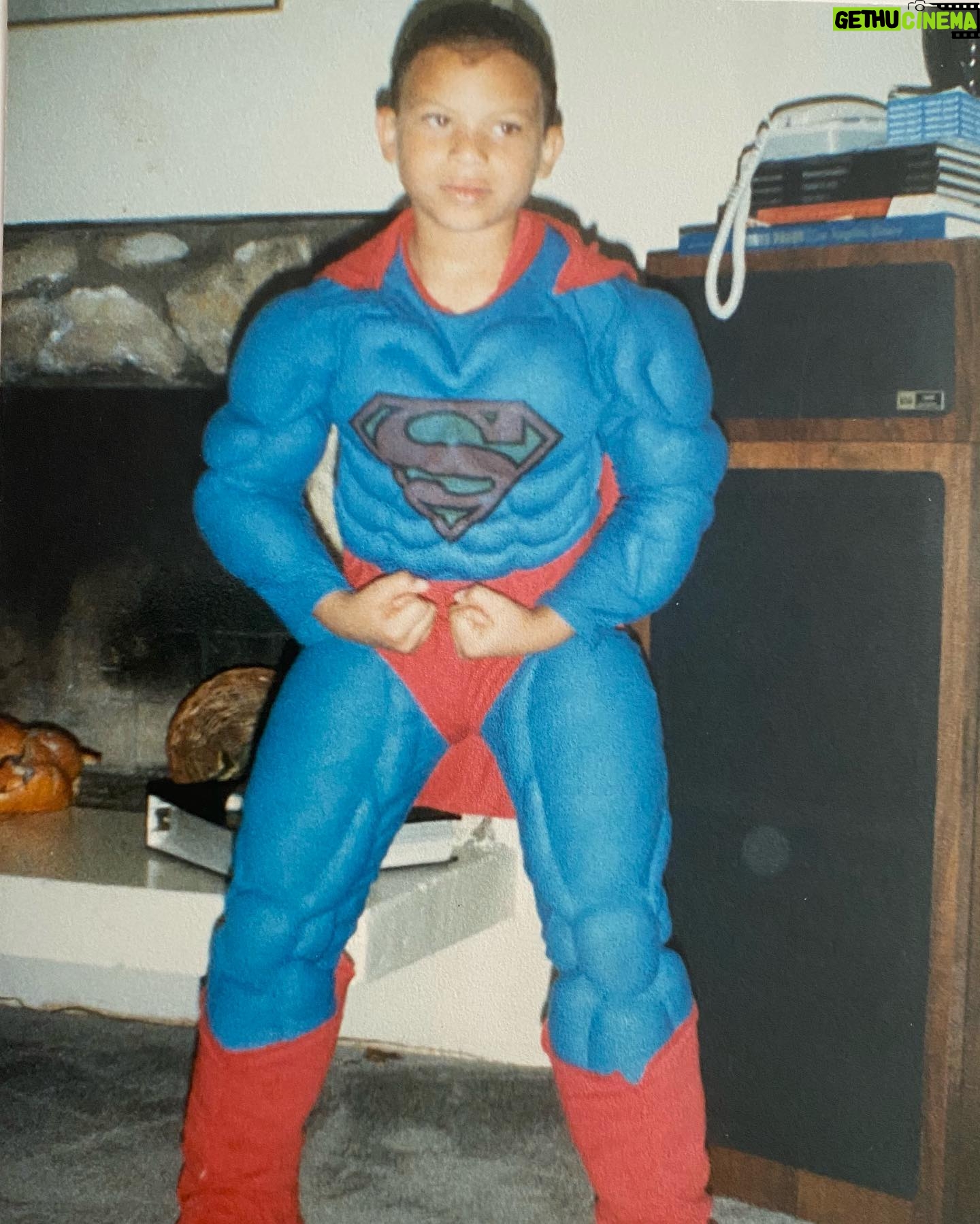 Ian Verdun - 2.3K Likes - Happy Halloween, ya filthy animals. Fun fact, my mom made this costume. #superman #halloween #superhero #costume #capedcrusader #iwasOBSESSEDwiththiscostume #iseriouslydidntwanttotakeitoff #idonthinkitookitoffuntilthelastpossibleminite #icanfly #andyesiwasthisjackedasachild #whathappened #excusemewhileigoworkout #muscle #pumped #youliftbro