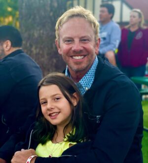 Ian Ziering Instagram - At a U2 cover band concert with “the sweetest thing”  #zieringgirls #pennamae