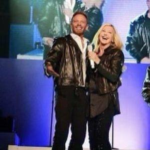 Ian Ziering Instagram - I, like every young boy at the time, grew up with a huge crush on Olivia Newton John. Being in a summer camp production of Grease was the closest thing thing to her at the time. Later in life while I was working in Vegas with the #chippendales I got the chance to sing Summer Nights with her on stage during her residency there. She was also in #sharknado6. She was a beautiful soul who did so much to help others less fortunate. God bless you ONJ, your star will always be bright. 🙏