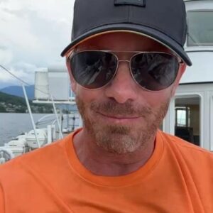 Ian Ziering Instagram - In Switzerland on a top leader trip! I’m so lucky to be apart of this company. Not only does this life science company have revolutionary skin care product and facial devices, they offer a free business opportunity! If your interested in either. DM me!