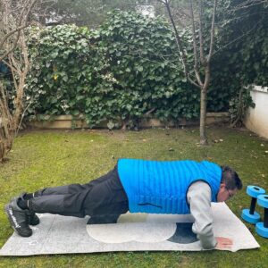İbrahim Büyükak Instagram - Düzenli spora başladım👉