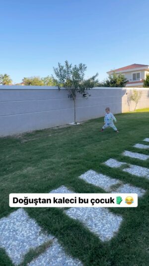 İbrahim Büyükak Instagram - Kaleci değil âdeta bir panter 😂🧿