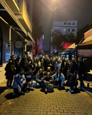 İbrahim Büyükak Instagram - Ve paydos💙
Başta canım partnerim Yasemin Sakallıoğlu’na
ve birbirinden şahane oyuncu arkadaşlarıma,
kamera arkasındaki muhteşem ekibime ve yapımcımıza
çok teşekkür ederim🌹
29 Aralık’ta çok eğleneceğiz çok😉

@mutluyuzfilm