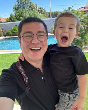 İbrahim Büyükak Instagram - Bayram gibi bir Babalar Günü 💙