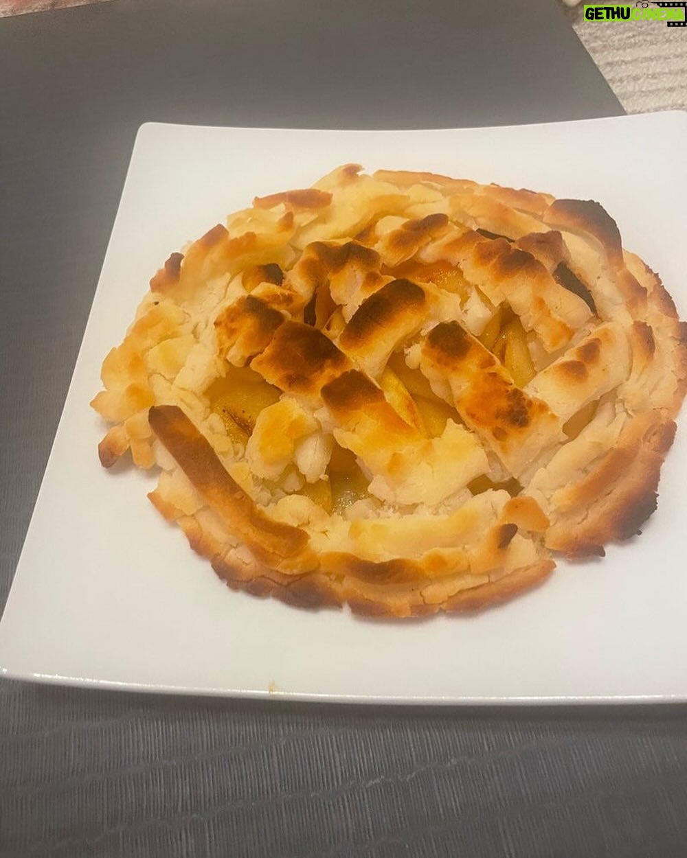 Ichikawa Ebizo XI - 9.7K Likes - *
Apple pie handmade by Reika‼️
She spent half a day, to make it😊💕✨
麗禾作アップルパイ‼️
半日かけて、
作ってた😊💕✨
#市川團十郎白猿 #市川海老蔵 #海老蔵
#市川新之助 #成田屋 #歌舞伎 #成長記録 #子育てぐらむ #子供のいる暮らし #子どものいる暮らし #子育て日記 #三千世界 #children #childphotography #daughter #son #ABKAI #ABMORI #ebizoichikawa #ebizo #kabuki #thunderparty #theater #theaterarts #actor #japan #classic