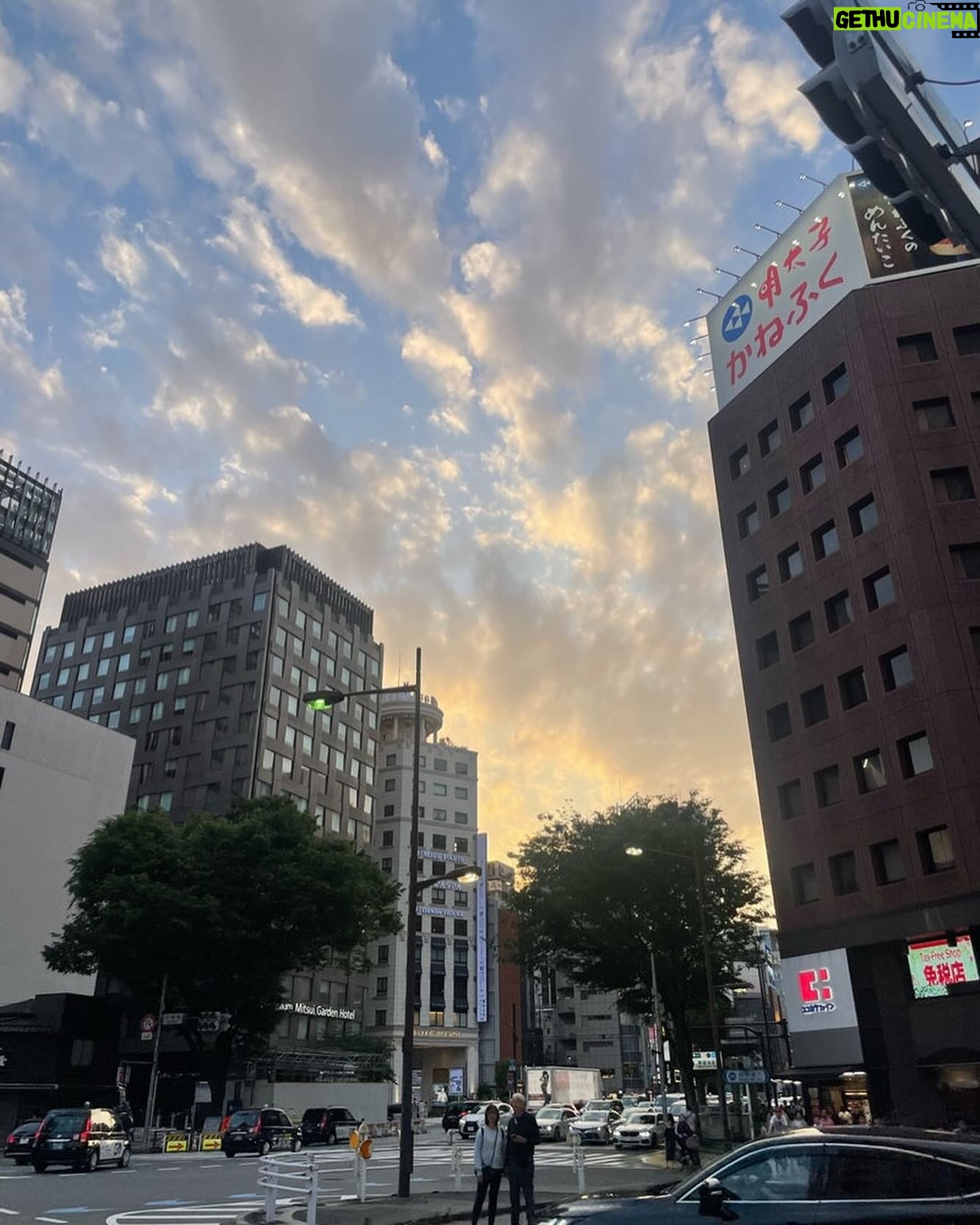 Ichikawa Ebizo XI - 10.2K Likes - *
Walked to Ginza Nair's Restaurant😊💚
歩いてナイルへ😊💚
#市川團十郎白猿 #市川海老蔵 #海老蔵
#市川新之助 #成田屋 #歌舞伎 #成長記録 #子育てぐらむ #子供のいる暮らし #子どものいる暮らし #子育て日記 #三千世界 #children #childphotography #daughter #son #ABKAI #ABMORI #ebizoichikawa #ebizo #kabuki #thunderparty #theater #theaterarts #actor #japan #classic