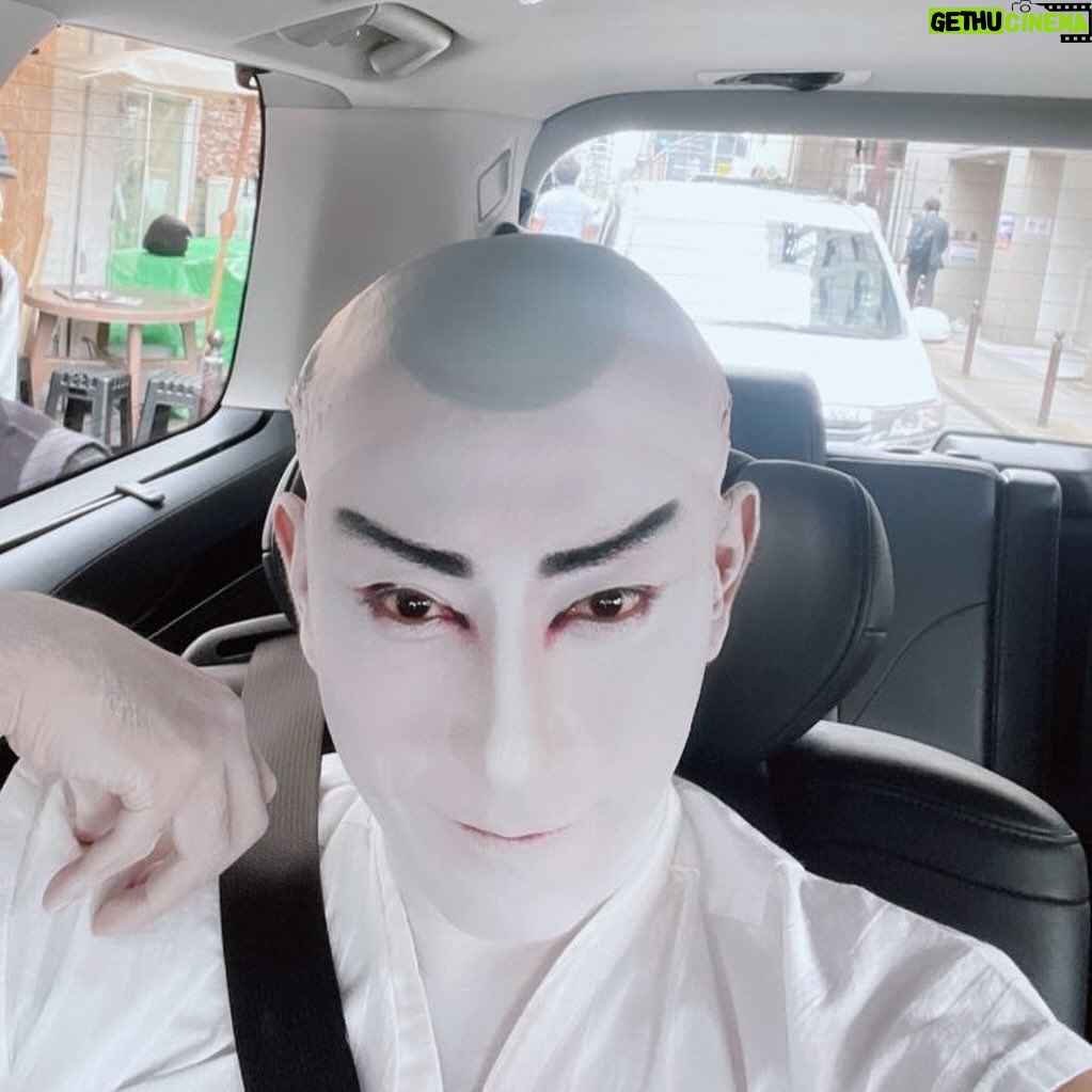 Ichikawa Ebizo XI - 10.8K Likes - *
OSAKA‼️
Nirami (glare) ceremony at Dotonbori‼️
Thank you so very much😭
大阪‼️
道頓堀での睨み‼️
ありがとうございます😭
#市川團十郎白猿 #市川海老蔵 #海老蔵
#市川新之助 #成田屋 #歌舞伎 #成長記録 #子育てぐらむ #子供のいる暮らし #子どものいる暮らし #子育て日記 #三千世界 #children #childphotography #daughter #son #ABKAI #ABMORI #ebizoichikawa #ebizo #kabuki #thunderparty #theater #theaterarts #actor #japan #classic