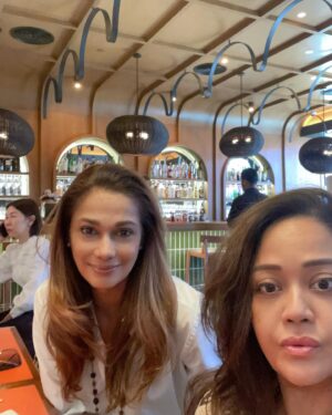 Ida Nerina Instagram - Thank you for #CELEBRATINGME @kavita_sidhu & @shuhaimi_baba with a most delicious lunch at @robertos_kl my sea bass was oh SO DELISH! And look at that dessert- itu Shumi punya… 😂 what a lovely afternoon of catch-up… L❤️VE. Oh… and yes that’s me trying to do the Kavits pout. Tak jadi clearly 😂