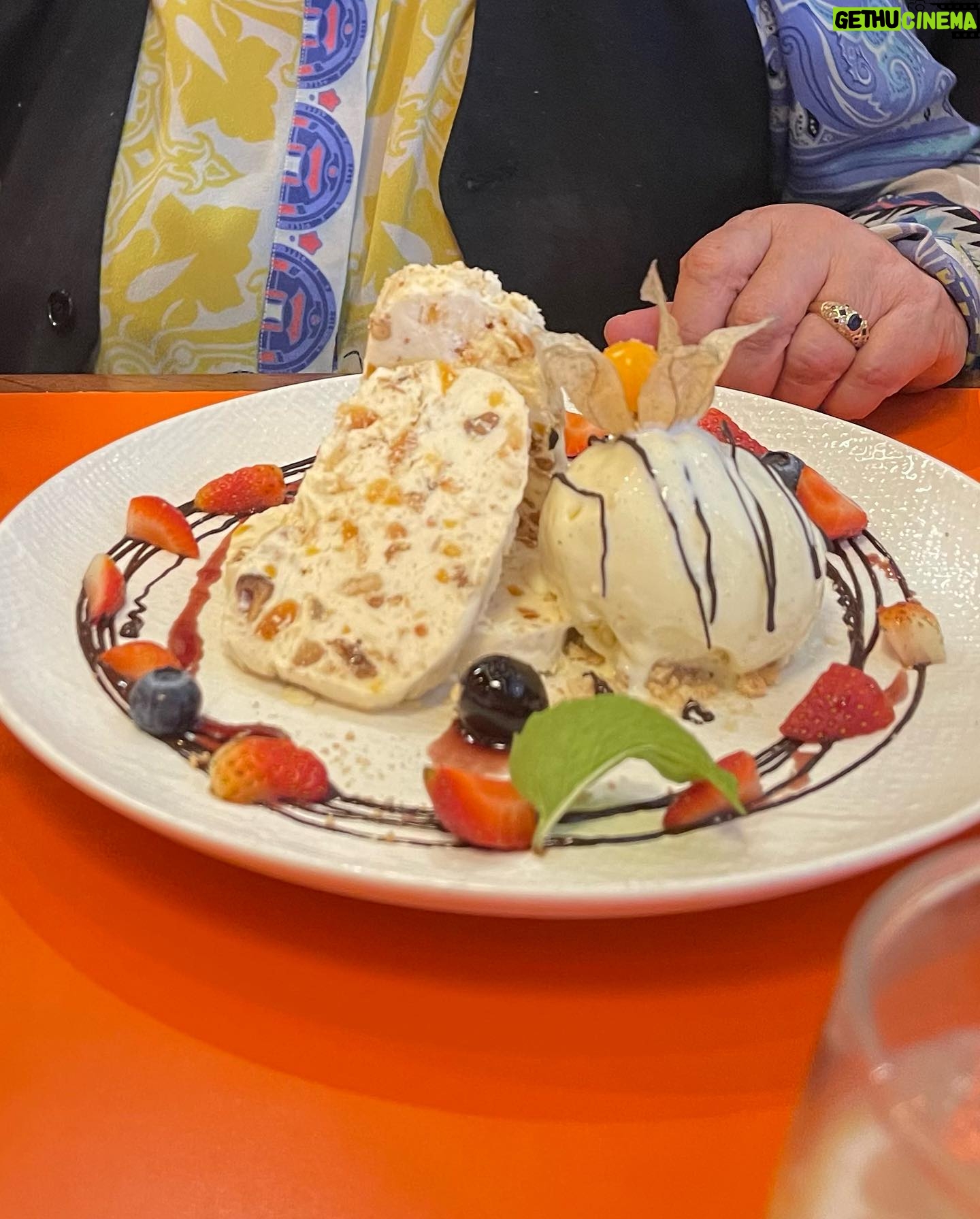 Ida Nerina - 367 Likes - Thank you for #CELEBRATINGME @kavita_sidhu & @shuhaimi_baba with a most delicious lunch at @robertos_kl my sea bass was oh SO DELISH! And look at that dessert- itu Shumi punya… 😂 what a lovely afternoon of catch-up… L❤️VE. Oh… and yes that’s me trying to do the Kavits pout. Tak jadi clearly 😂