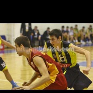 İdris Nebi Taşkan Instagram - Havalara ucmustum senin formanı terletecegımı ogredıgım de @galatasaray