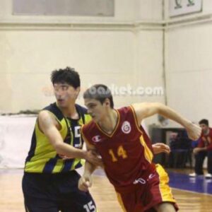 İdris Nebi Taşkan Instagram - Havalara ucmustum senin formanı terletecegımı ogredıgım de @galatasaray