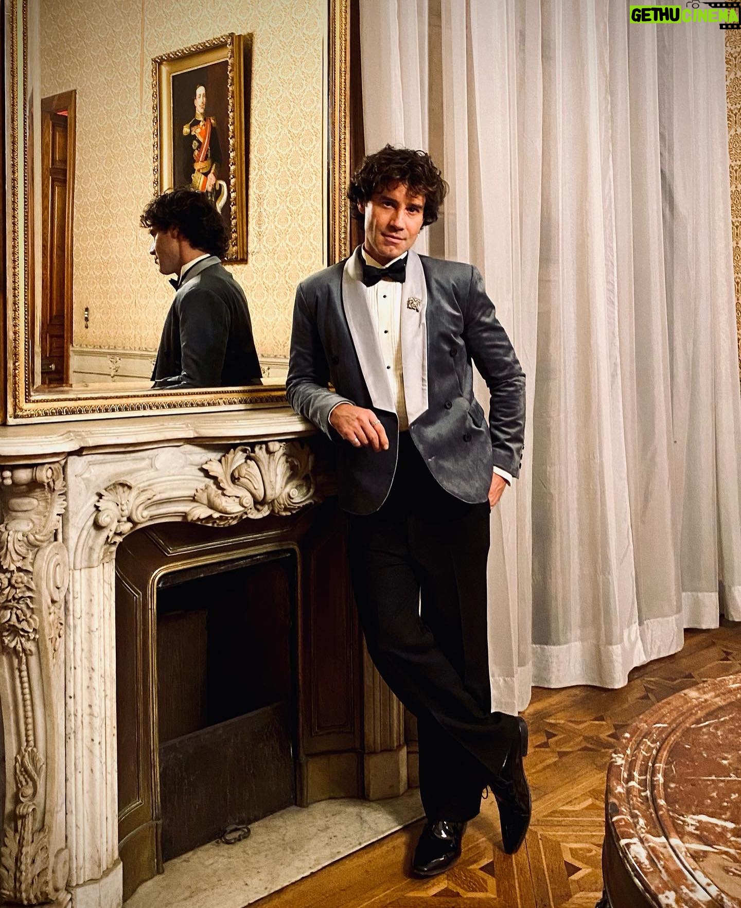 Ignacio Garmendia - 3 Likes - Fragmentos de una noche memorable…un matrimonio que quedará en la retina por un buen tiempo… 🎩🎩🎩 Total look by @vicenterodriguez_r @vicenterodriguezcl