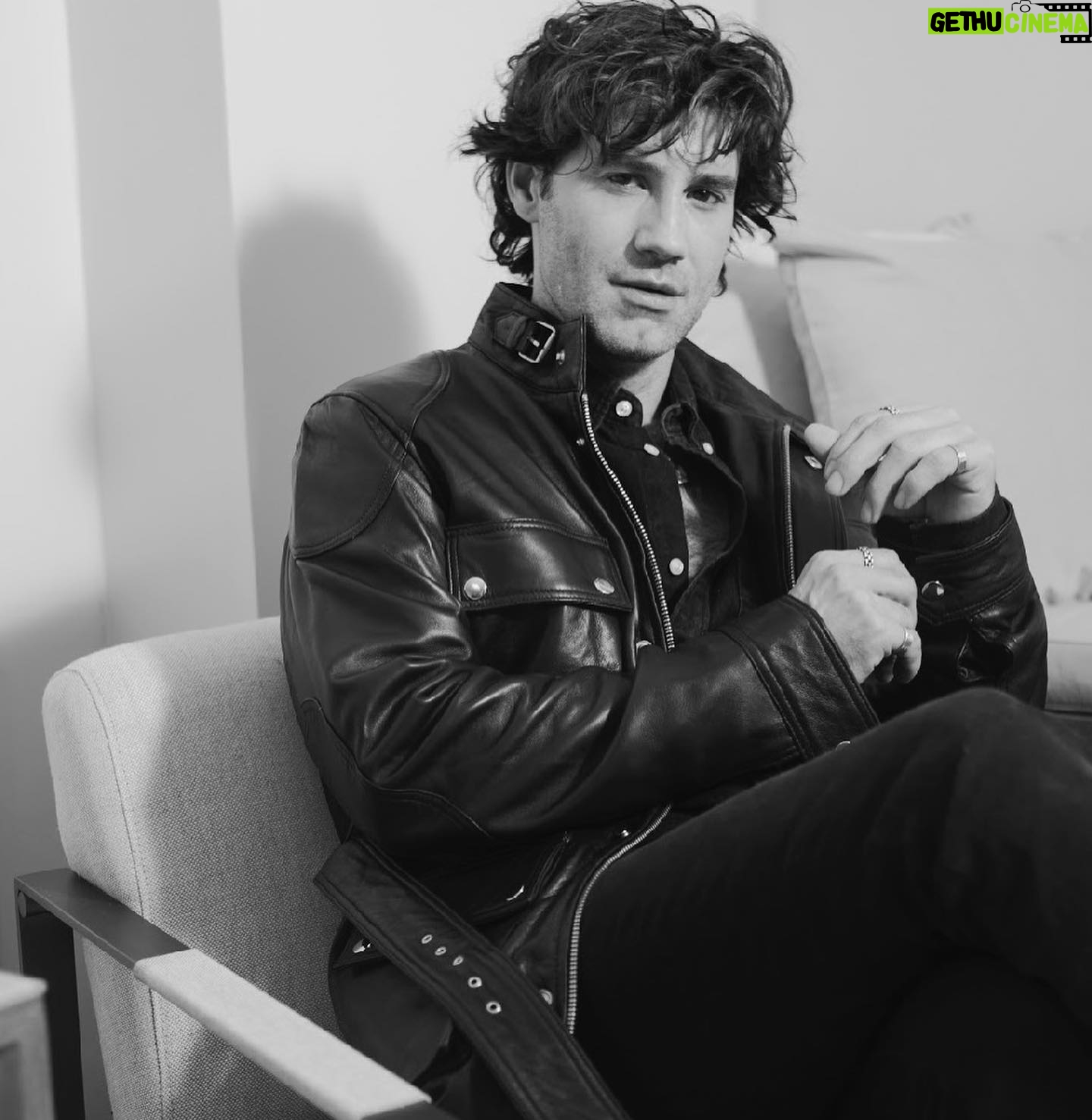 Ignacio Garmendia - 3 Likes - El agrado de colaborar con una marca que te encanta @amenleather y construida a pulso por su dueña…cuidado y encanto en cada detalle @thecollectivecl