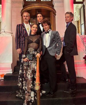 Ignacio Garmendia Instagram - Fragmentos de una noche memorable…un matrimonio que quedará en la retina por un buen tiempo… 🎩🎩🎩 Total look by @vicenterodriguez_r  @vicenterodriguezcl