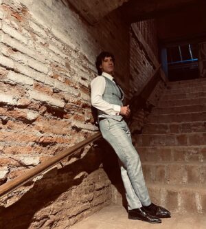 Ignacio Garmendia Instagram - Una noche especial en todos los sentidos…✨ tenía que estar a la altura con un traje hecho a la medida en manos de @vicenterodriguez_r
