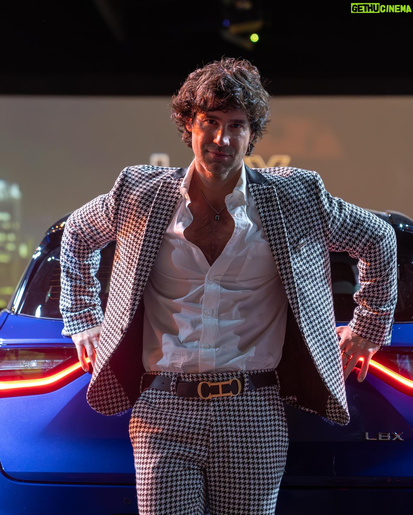Ignacio Garmendia - 3 Likes - Los tiempos avanzan y @lexus_chile también lo hace con su nuevo LBX 2024 con tecnología eléctrica híbrida autorecargable, nuevos y atractivos colores y un diseño interior sofisticado y minimalista. Sorprende y encanta…todo un acierto.
#NEWLEXUSLBX
#EVERYDAYEXTRAORDINARY