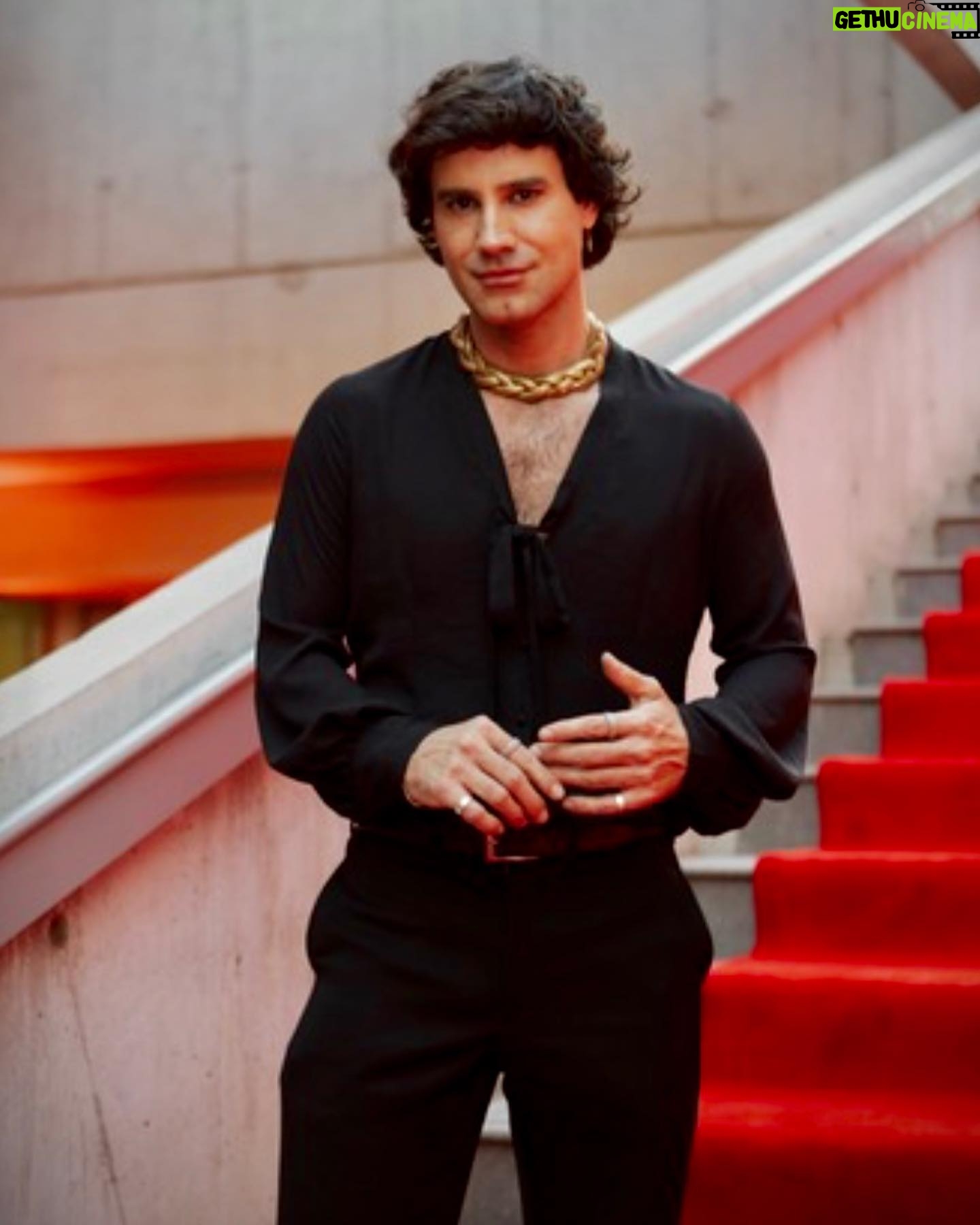 Ignacio Garmendia - 3 Likes - Hay noches y noches, pero esta sin duda fue perfecta @ferragamo cuidó cada detalle para que así fuera y vaya que se notó…mención a parte para @thecollectivecl por contribuir a ello con su impecable labor.