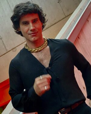 Ignacio Garmendia Instagram - Hay noches y noches, pero esta sin duda fue perfecta @ferragamo cuidó cada detalle para que así fuera y vaya que se notó…mención a parte para @thecollectivecl por contribuir a ello con su impecable labor.