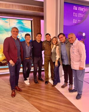 Ignacio Gutiérrez Instagram - Fue un viernes con mucha información y la mejor compañía 😊 Gracias por estar con nosotros esta semana 🥹 Nos reencontramos el lunes con más #TuDía por @canal13cl 😉

#tudia13 ☀️de LUNES A VIERNES desde las 8:00 horas por las pantallas de #Canal13 y www.13.cl 💻🖥️📱