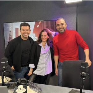 Ignacio Gutiérrez Instagram - Con mi gran @ritacoxf entrevistando al Senador más votado @karimbianchisenador .
Gran y reveladora conversación 

Buen jueves y que descansen !
