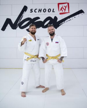 Igor Burnyshev Instagram - Спорт - неотъемлемая часть жизни каждого человека, независимо от возраста или пола. 🏋️‍♀️🏃‍♂️

Я полностью разделяю точку зрения Гарика BURITO @buritomusic , который утверждает, что занятия спортом являются ключом к творческому подъему и поддержанию тонуса. Ведь мы все хотим быть на вершине своих возможностей и принести добро в этот мир, верно? 💪

Пусть ваш спортивный выбор будет разнообразным! Выбирайте пробежки или велосипедные прогулки, занятия йогой, айкидо, боксом или дзюдо - главное, чтобы это было то, что приносит вам удовольствие и энергию. 🤸‍♀️🥋

Занимайтесь спортом, мои друзья, и несите с собой добро! 💚 Помните, что здоровый образ жизни и активная физическая активность - это не только забота о своем теле, но и о благополучии души. Позвольте спорту заполнить вашу жизнь радостью, силой и вдохновением.

Не откладывайте, начните прямо сейчас! 🌟 @nosovschool.ru 

Если вы ещё не смотрели выпуск @judo_with_the_stars с Гариком, то вы его сможете найти на нашем канала.

#дзюдосозвёздами #школаносова 
#СпортВЖизни #АктивныйОбразЖизни #ВыборСпорта #Добро #Здоровье #Тонус #Энергия