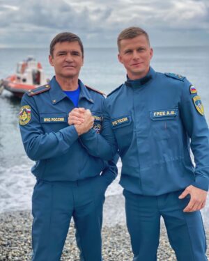 Igor Lifanov Instagram - Пять минут тишины.Море и горы.