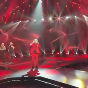 Igor Nikolayev Instagram - Потрясающая праздничная атмосфера на белорусском «Факторе BY»🎹🔥🎄#игорьниколаев #выпьемзалюбовь @factor.by