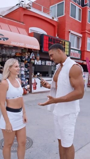 Ike Catcher Instagram - How to pick up girls
#musclebeach #musclebeachvenice #howtopickupchicks #hottopickupgirls
