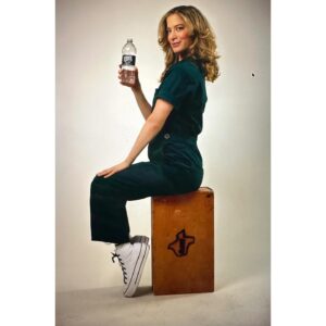 Ilana Becker Instagram - Poland Spring has sprung!

Been sitting on this one for quite some time so thrilled for y’all to meet Patty Spring. 👋🏼 

Super grateful for another opportunity to launch a campaign like this alongside friends old and new so buckle up! Your 📺s are about to get wayyy more hydrated. 💧