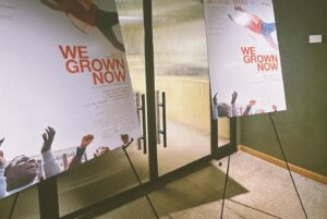 Ilana Becker Instagram - Thank you @cinemasociety for an absolutely magical night celebrating @wegrownnowfilm 
Out in theaters today, it’s storytelling and performance at its absolute finest. Go go go! 💫