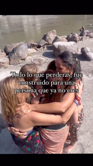 Ileanna Simancas Instagram - ¡Tu nueva vida te esta esperando!
Y nuestro viaje a India, te puede dar ese empujón para materializarla este 2024. 

Cuando te den la opción de bailar o no ¡BAILA! cuando te den la opción de tener el camino de flores y no el de rocas asegúrate de hacer miles de arreglos florales con todas la que encuentres en la carretera. 

No te rindas mientras el sendero que transitas te haga feliz, esa es tu señal que vas bien; no si es fácil o es difícil, es sólo que te haga feliz, porque sí existe eso llamado Felicidad, y se parece mucho al agradecimiento!

¡Viaja con propósito y descubre que pasa cuando el destino eres TU! 

INDIA Del 25oct al 8 nov 
- Come Reza Viaja en Rishikesh, Dharamshala, Delhi y Agra 

Tu experiencia incluirá actividades diseñadas para que dia a dia, llevada de mis manos, vivas una experiencia transformacional y disfrute de este camino: 
- Retiro espiritual en un ashram
Hatha, Iyengar Yoga. Filosofía del yoga (Satsang).
Visita al Taj Mahal.
- Meditación hinduista. Introducción a la meditación vipassana.
- Meditación budista.
- Introducción al ayurveda.
- ⁠Escalada al Himalaya con visitas a sus pueblos y casas.
- ⁠Realidad de los refugiados del Tibet.
- ⁠Bruch en The Oberoi con vista al Taj Mahal.
- ⁠Aprendiendo a usar el sari.
- ⁠Día de peluquería y Masaje ayurveda.
- ⁠Cine: experiencia bollywoodense.
- ⁠Amanecer en el templo Kunjapuri.
- ⁠Visita a la cueva del Vashishtha Guha.
- ⁠Ceremonia del fuego.
- ⁠Inmersión en la sagrada Madre Ganga.
- Secretos de la cocina india y tibetana.
- ⁠Alimentación vegetariana durante 15 días. Aprendiendo a comer con las manos.
- ⁠Visita al hogar del Dalai Lama.
- ⁠Viajes en tren.
- ⁠Paseo en bicicleta.

Si te resuena todo esto, no te lo pienses más! Ya tenemos el grupo confirmado para salir en Octubre. 

Mandame un DM o pide más información al  52 8122883075 

#ileannasimancas #viajaconproposito #eldestinoerestu