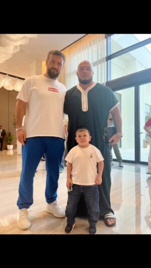 Ilir Latifi Instagram - Abu Dhabi 🇦🇪 we ready

@pinache_t 
@hasbulla.hushetskiy