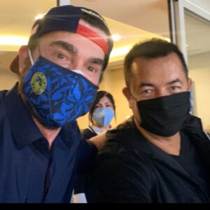 İlker İnanoğlu Instagram - İKİMİZİNDE AŞKI AYNI @fenerbahce @acunilicali HER ZAMAN BAŞARIYI ALKIŞLAYIN ACUN GİBİ BAŞARILI İNSANLARI TAKTİR EDİN KISKANMAYIN ALLAH O ZAMAN SİZEDE VERİR @acunmedya DOSTLUK HER ZAMAN KAZANIR 🙏🧿❤️🇹🇷 FRIENDSHIP ALWAYS WINS #sevgi #dostluk #saygı #başarı #friends #life #respect #peace #health #wealth #success #miami #istanbul #losangeles #newyork #london #love #life #peace #producer #ptoduction #amors @tv8 #tv8 @aslicini
