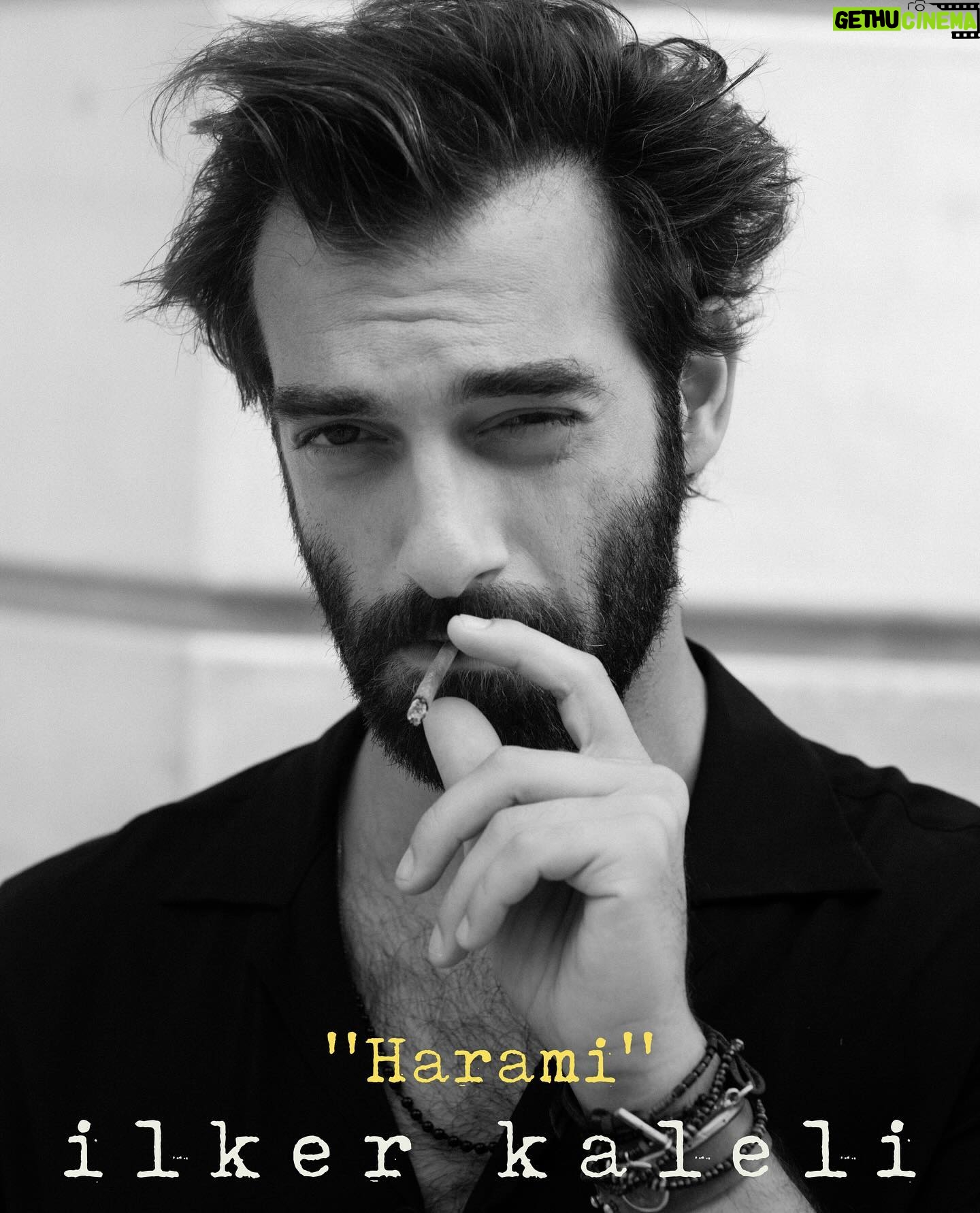 İlker Kaleli - 110.8K Likes - Başımızdaki bütün “harami”lere selam olsun..
Harami takıldığınız her platformda.
Link yukarıda, eşkalin altında.
Söz & Müzik: İlker Kaleli
Prodüktör & Aranjör: Taner Yücel @yanertucel
Kayıt Mühendisi: Memet İncili @memetincili Taner Yücel
Mix & Mastering: Emre Malikler @emremalikler
Perdesiz Elektrik Gitar: Cenk Erdoğan @prdszgitarist
Elektrik Gitar: Gökhan Büyükkara @gokhanbuyukkara
Elektrik Gitar, Synth, Perküsyonlar: Taner Yücel
Davul & Perküsyonlar: Berkan Tilavel @berkantilavel
Bas Gitar: Ozan Kısaparmak @ozankisaparmak
Kayıt Stüdyosu: Vibesistanbul @vibesistanbul
