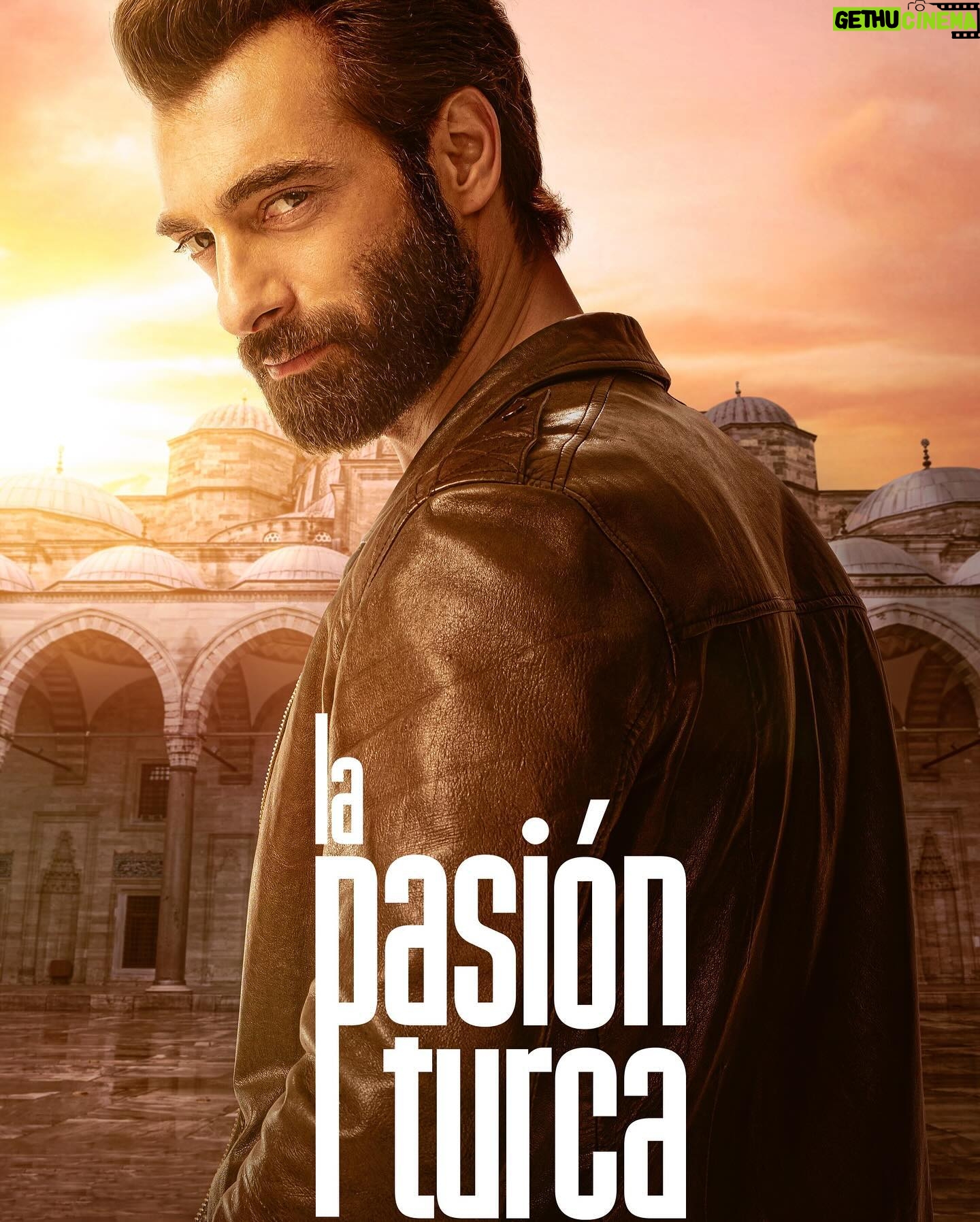 İlker Kaleli - 108.7K Likes - Hola España!
Nos encontramos esta noche a las 22.45 en @antena3com
Bundan 1,5 yıl önce, hiç bilmediğim bir dilde gözü karartıp düşmüştük bir hikayenin içine, deliliğin peşine…
“La passion Turca” bugün ilk defa İspanya ve Latin Amerika’da yayında.
🇹🇷 🇪🇸
F: @yigit___eken