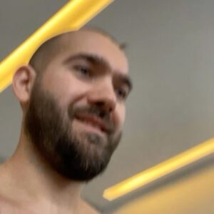 Ilya Polyanskiy Instagram - Что может быть приятнее, чем когда тебя хорошенечко отлайкали с утреца 🔥🙂❤️😘🤝 именно для этого я и закидываю эти несколько сторис в ленту ⚡️
Какая история лучшая? Пиши в комментариях цифру 9
⬇️🤔⬇️
Ставь Любовь, если регулярно лайкаешь любимого человека 🤡❤️🙂
Репост если твоего любимого человека лайкаешь не только ты 🤡🤷‍♂️
Комент если лайкают регулярно тебя самого 🤡🤜🏻🤛🏿