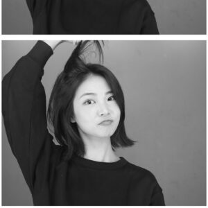 Im So-yun Instagram - 신기하고 행복한 일들이 아주 많았던 2022년 안녕!
더 행복하고 다양한 일들로 채워나가야지
말로 다 표현 못해도 감사하고 사랑하는 모든 사람들, 
햅삐햅삐햅삐뉴이어에요~❤️‍🔥