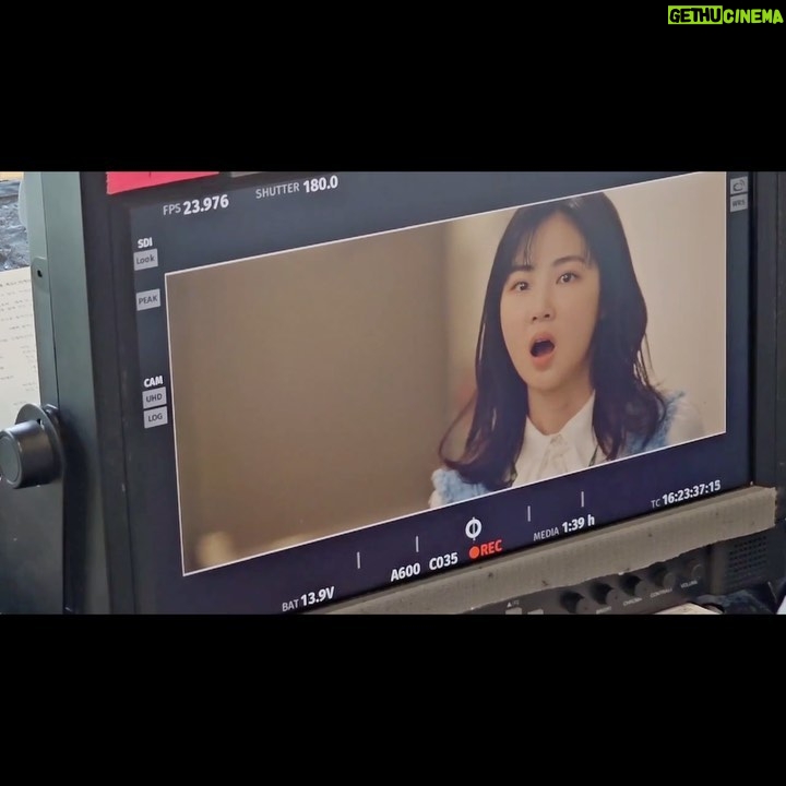 Im So-yun - 1.3K Likes - 야한사진관 15,16부에
나 김예나 깜짝이로 나온다구~?
회사 안마의자에서 월루하는 시간이 제일 좋아 >~< 아빠 짱!
#야한사진관