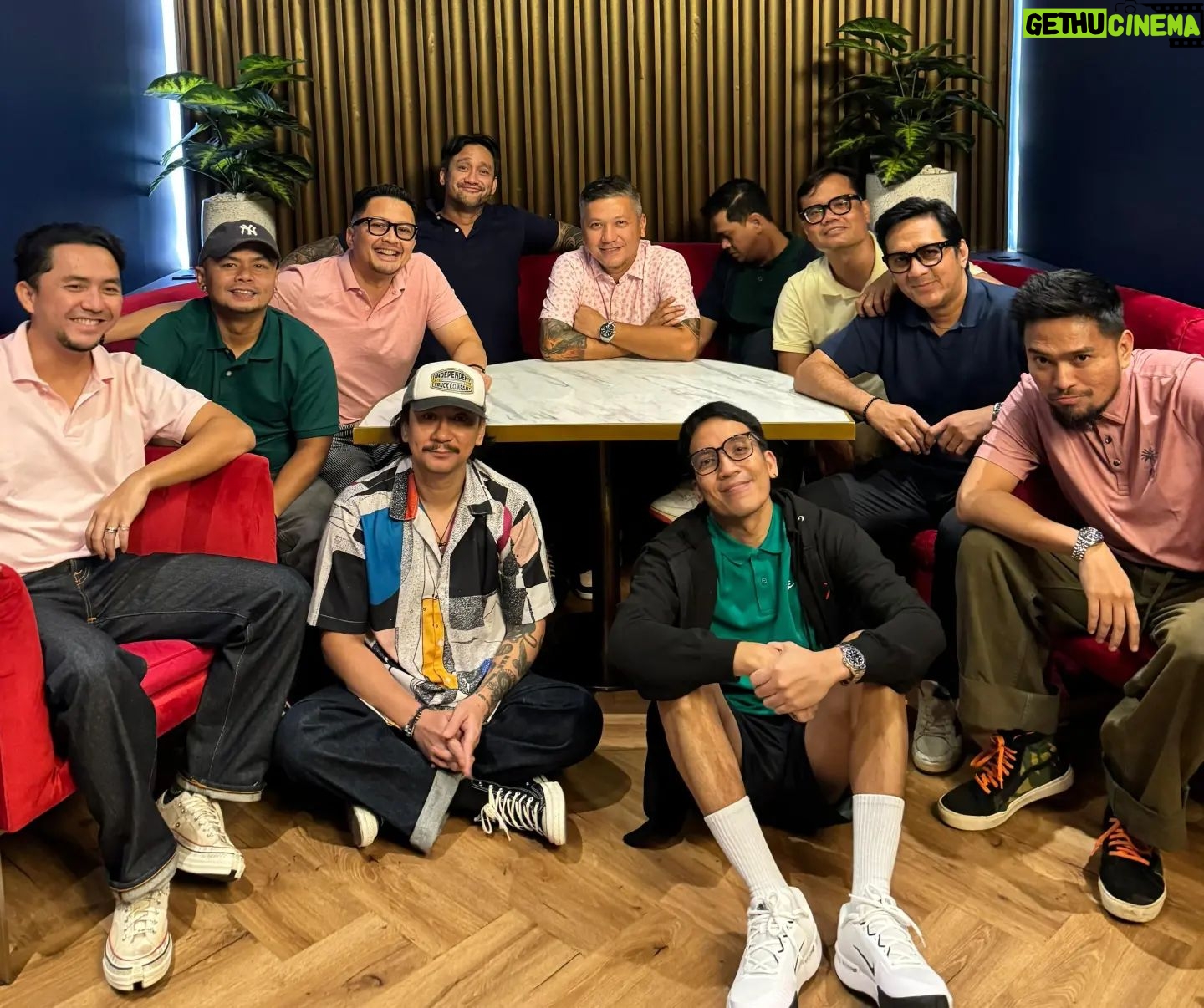 Imam Darto - 22.8K Likes - Persahabatan bagai kecombrang...