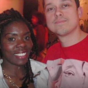 Imanuelle Grives Instagram - Gisteren was de tweede uitzending van ‘That’s my Jam’.

Eén van mijn grootste supporters @guntherbommezijn zat in de zaal, dus zijn we natuurlijk lekker op de foto gegaan! Op tweede slide zie je onze eerste foto ooit, zo’n 10 jaar geleden genomen. 

That’s my Jam kun je op NPO3/NPOplus terugkijken!
.
.
.
.
.
👗: @maureenpowel