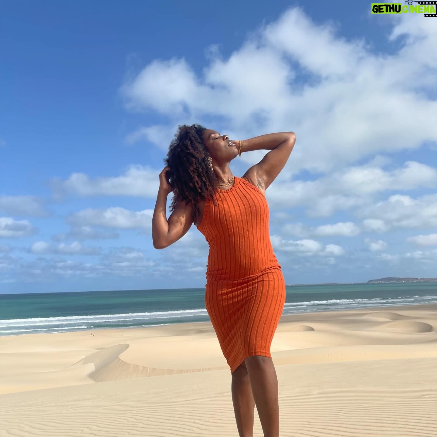 Imanuelle Grives - 583 Likes - Op Kingsday kan een spam met mijn favoriete āOrange momentsā š§”š§”š§”š§” niet ontbrekenā¦
1. My birthday in Cape Verde ā24
2. Premiere van āde Vuurlinieā ā23
3. Shoot met mān zus @alexahbk ā20
4. Op de set bij āZina 2ā 2024
5. Vrijwilligerswerk in Suriname met @ilonkaelmontfoundation en @hesdylonwijk ā23
6. Geweldige view over Istanbul @bramhotel_istanbul ā23
7. Dubai sipping on a Yacht ā23
8. Bij @hotelpeperpot in Suriname ā23
9. Met mān baby @saharmaquillage in Dubai ā23
10. Groepsfoto met de Koninklijke familie na het optreden met @ditiswatwedoen op Kingsday 2023 in Ahoy.
Vandaag ben ik lekker tranquillo op Kingsday! Wat doen jullie allemaal? Waar zĆjn jullie?
.
.
.
.
.
.
.
.
.
#kingsday #kingsday2024 #orange #orangoutfits #dubai #koningsdag #koningsdag2024 #solotrips #womantravel #womentravel #capeverde #boavista #performance #