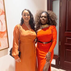 Imanuelle Grives Instagram - Op Kingsday kan een spam met mijn favoriete “Orange moments” 🧡🧡🧡🧡 niet ontbreken…

1. My birthday in Cape Verde ‘24 
2. Premiere van ‘de Vuurlinie’ ‘23
3. Shoot met m’n zus @alexahbk ‘20
4. Op de set bij ‘Zina 2’ 2024
5. Vrijwilligerswerk in Suriname met @ilonkaelmontfoundation  en @hesdylonwijk ‘23
6. Geweldige view over Istanbul  @bramhotel_istanbul ‘23
7. Dubai sipping on a Yacht ‘23
8. Bij @hotelpeperpot in Suriname ‘23
9. Met m’n baby @saharmaquillage in Dubai ‘23
10. Groepsfoto met de Koninklijke familie na het optreden met @ditiswatwedoen op Kingsday 2023 in Ahoy. 

Vandaag ben ik lekker tranquillo op Kingsday! Wat doen jullie allemaal? Waar zíjn jullie?
.
.
.
.
.
.
.
.
.
#kingsday #kingsday2024 #orange #orangoutfits #dubai #koningsdag #koningsdag2024 #solotrips #womantravel #womentravel #capeverde #boavista #performance #