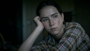 Imanuelle Grives Instagram - Eindelijk mag ik het vertellen!!

Vanaf 12 september ben ik te zien in de serie ‘Een van Ons’. 

We hebben de serie gedraaid onder de leiding van de geweldige @michielerp en de cast bestaat uit sterke, toffe zwaargewichten en nieuwe talenten. Exclusief te streamen op @canalplusnl. 

Regie: @michielerp 
Scenario: @willembosch 
Producent: @drspjotrk