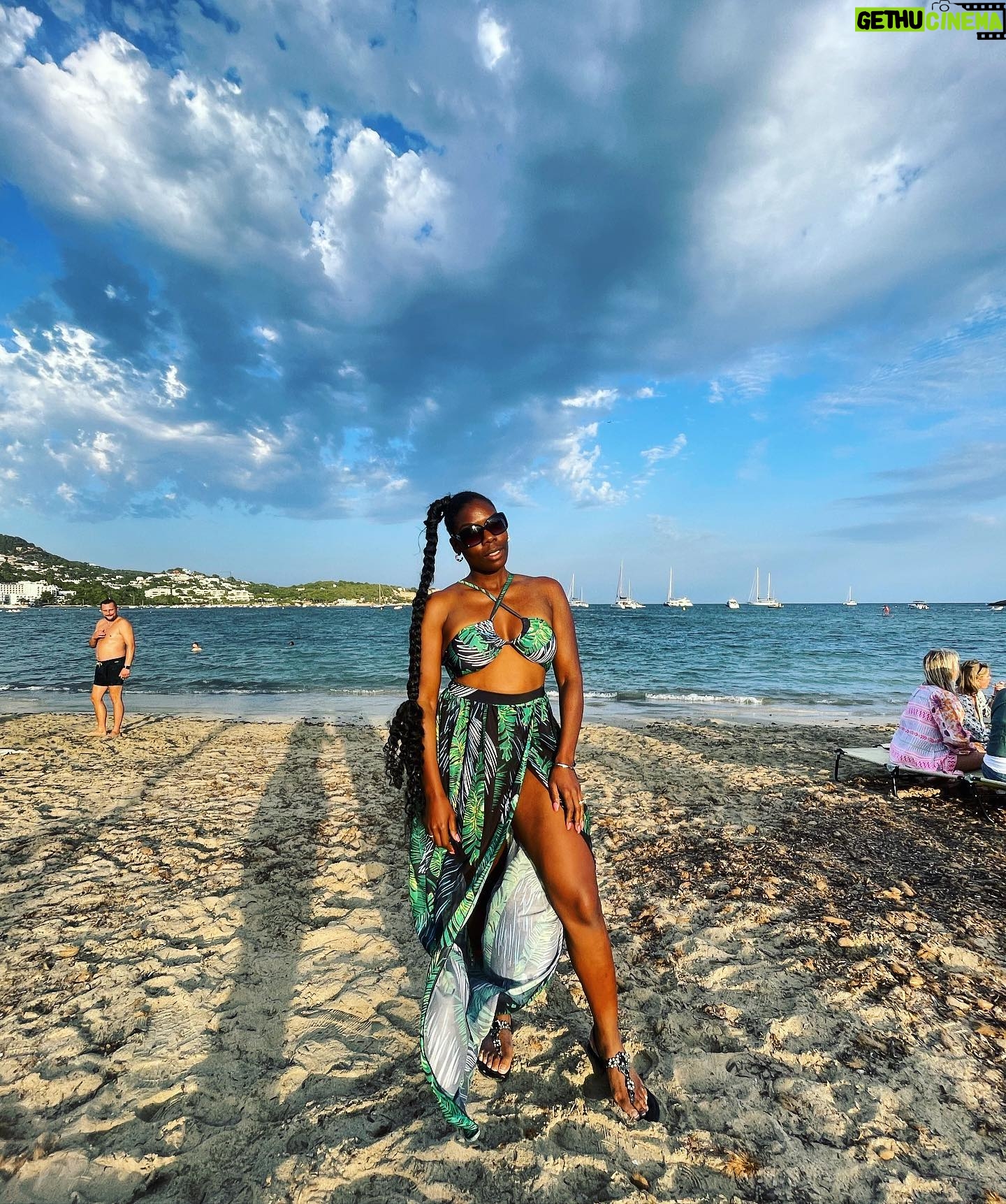 Imanuelle Grives - 417 Likes - Zet je beste beentje voor! Have a great week!
.
.
.
.
.
.
.
.
.
.
.
.
.
.
.
.
.
.
.
.
.
.
.
#ibiza #talamanca #beachlife #shein #ponytail #summer2023