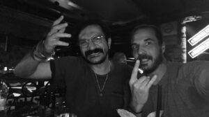 İnanç Konukçu Instagram - Set bittiyse demek ki…
Paydos geçeli iki gün olduysa…
Dost hanesine bir çeltik atalı 2 seneye yakın olduysa… 
Fazla söze gerek kalmadıysa.. 
üç afiyet bir maşallah. 
Cağnımsın @dewrimyalcin