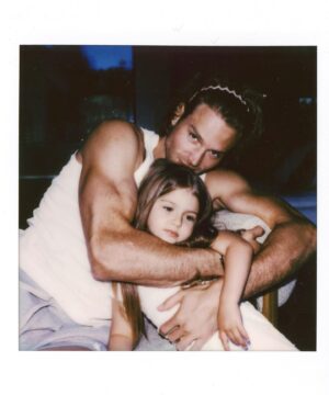 Inanna Sarkis Instagram - Happy Fathers Day to the only person Nova wants to hang out with more than me 🥰 @matthew_noszka