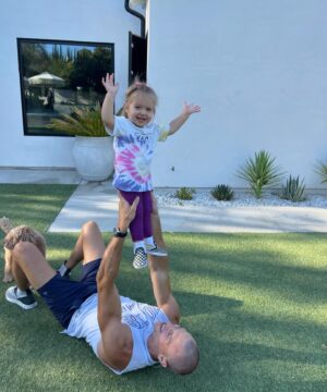 Inanna Sarkis Instagram - Happy Fathers Day to the only person Nova wants to hang out with more than me 🥰 @matthew_noszka