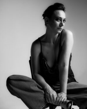 İncinur Daşdemir Instagram - 🔭

It was a pleasure to work with
@seymakosephotography and with my disco look and with my puppy eyes ✨

studio: @bilgeentertainment
make up & hair: @melikepparlak
assistant photographer: @erenkaraoglan